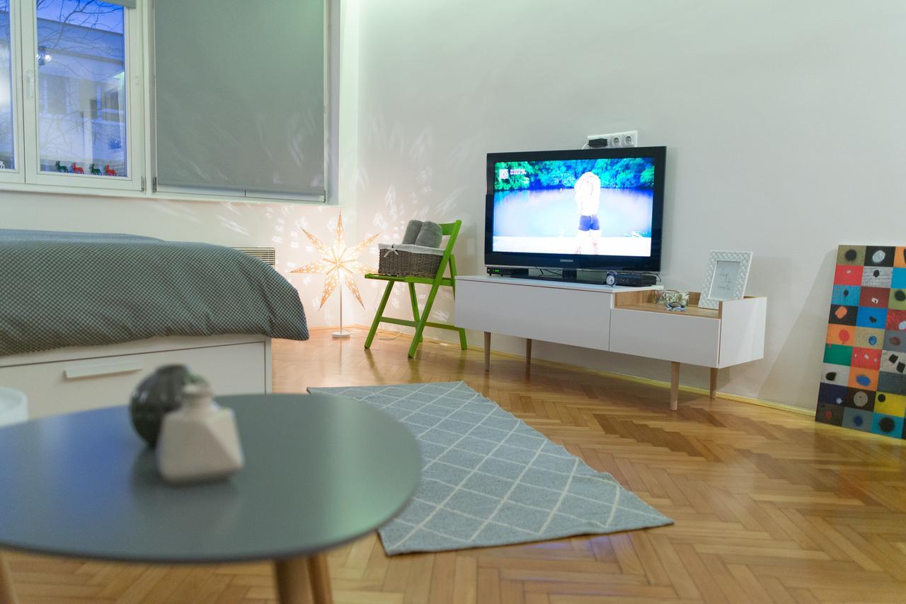 Bright & Stylish Studio Home, Superbly Located Sarajevo Exterior photo